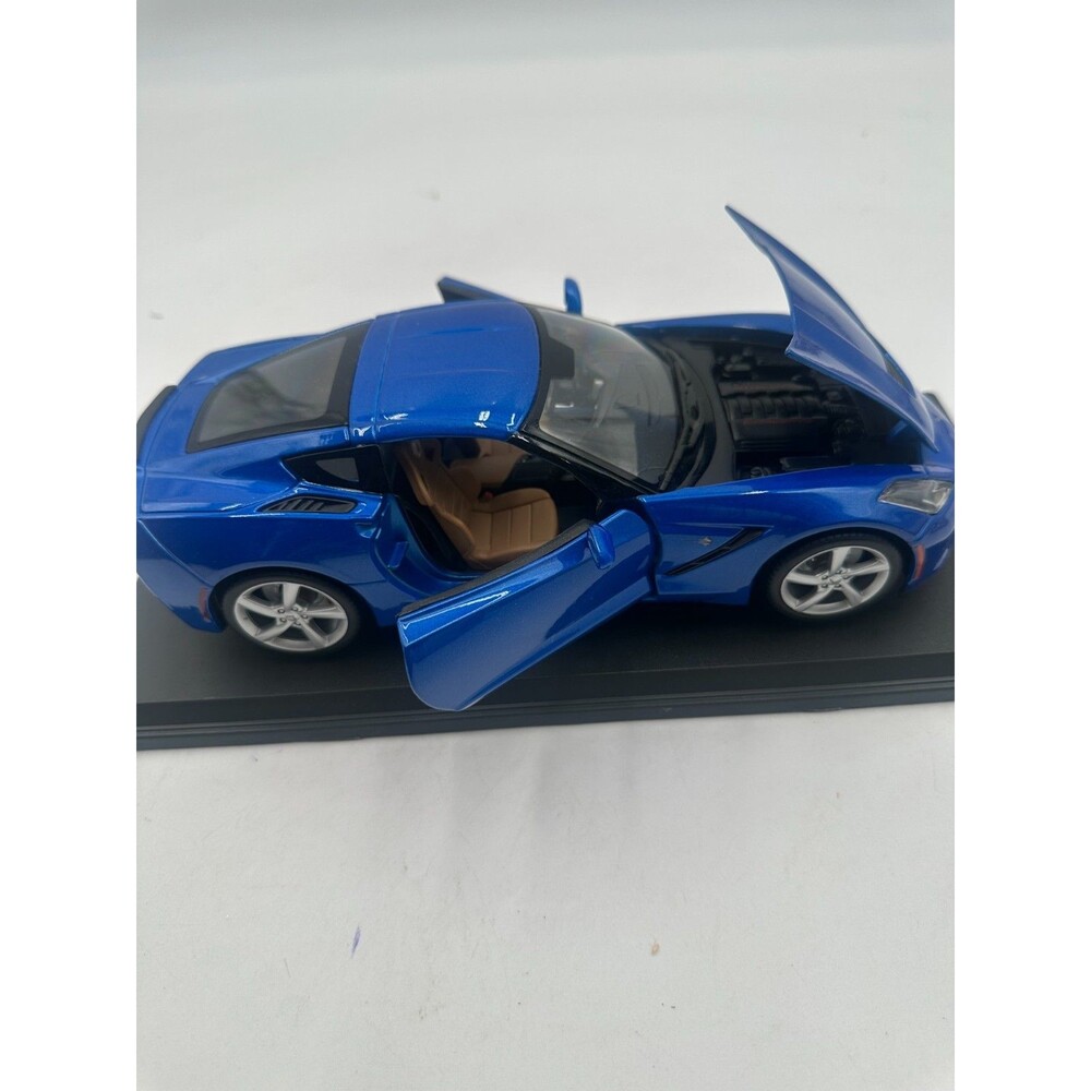 Maisto Special Edition 2014 Chevrolet Corvette Stingray Coupe C7 Blue 1:18